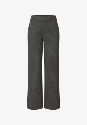 Pantalon gris à jambes larges en tissu texturé avec fines rayures verticales discrètes. Taille élastiquée sans éléments visibles.