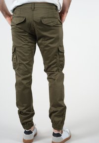 DEELUXE GARDEN - Cargobroek - Olive