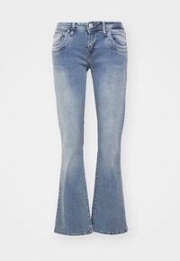 Vaaleansiniset denim-hellästi levenevät farkut, joissa on hienovarainen haalistuma, keskilantio, viisi taskua ja kontrastiväriset saumat sekä taskun reunat.