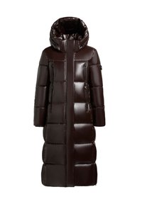 Pikk, paks ja pruun parka läikiva viimistlusega, millel on kõrge krae, kapuuts ja kaks lukuga külgtaskut.