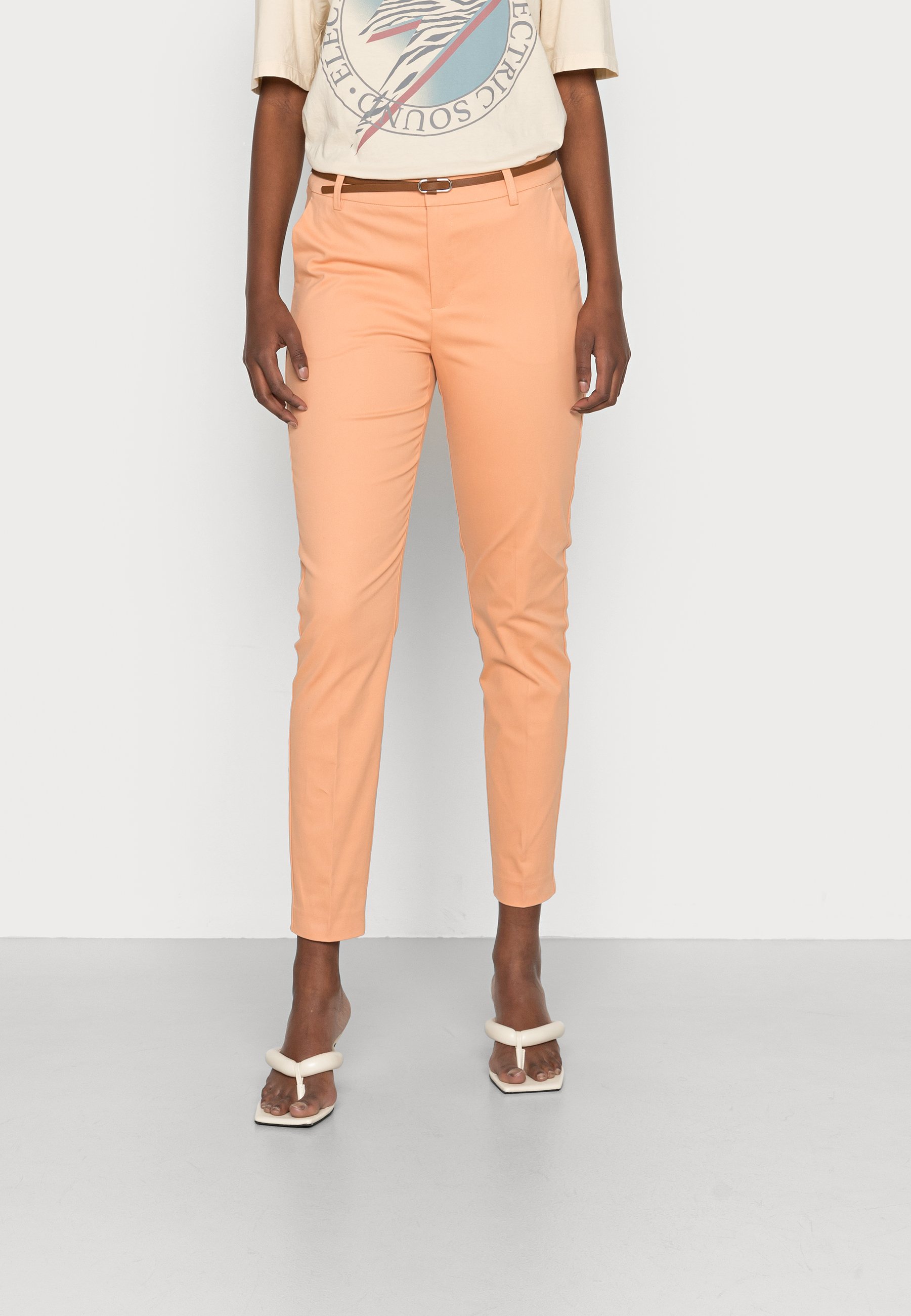 Pantalones chinos de mujer | Online en Zalando