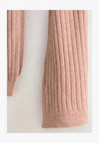 Selected, pink