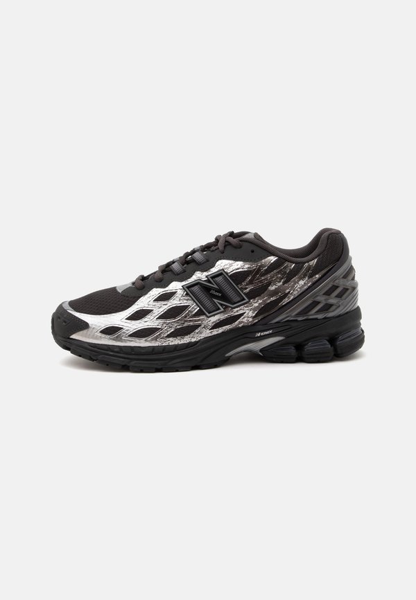 U1906 UNISEX - Pantofi sport - black/silver-coloured metallic