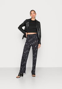 Nly by Nelly SPORTY TOP - Top - black