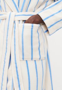 Lindex ROBE CORAL - Badekåpe - dusty white