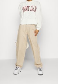 Tommy Jeans Stickad tröja - off-white