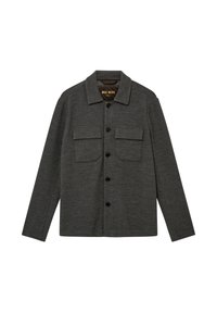 Chaqueta abotonada gris oscuro con cuello, dos bolsillos en el pecho y botones negros. Confeccionada con un tejido texturizado que presenta un patrón sutil.