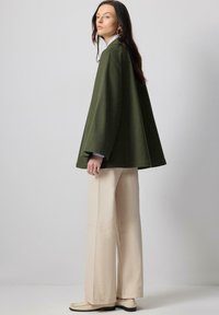 Touché Privé GABARDINE - Veste légère - khaki