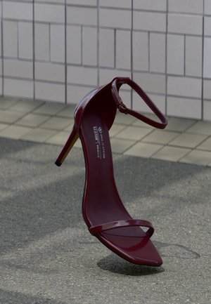 LEYYLA - Sandaalid - bordo