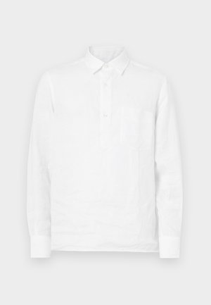 Hvit langermet lin skjorte med knappestolpe og brystlomme, med en jevn tekstur og klassisk kragedesign.
