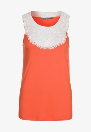 Mouwloos oranje top met ronde halslijn en witte kanten bies met bloemenborduursel en geschulpte randen.
