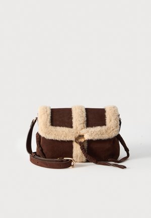 Vanessa Bruno, CLUTCH OTHILIA - Sac bandoulière - marron