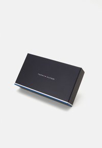 Tommy Hilfiger DISTINCT - Lompakko - black