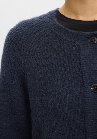 Selected SLFLULU - Vesta na kopčanje - dark sapphire