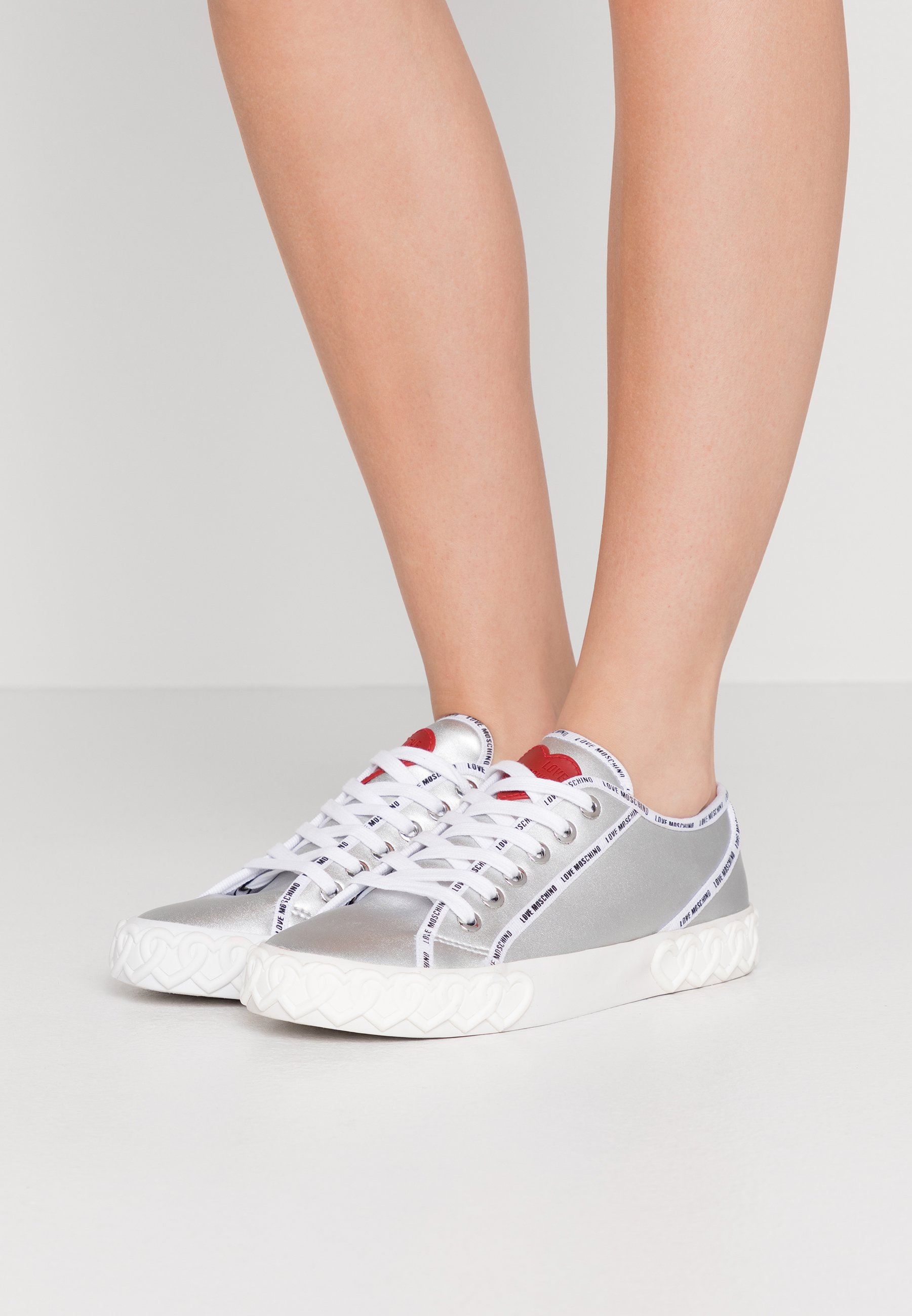 Love Moschino Baskets basses argento ZALANDO.FR Versace Jeans Couture Baskets basses argento ZALANDO.FR
