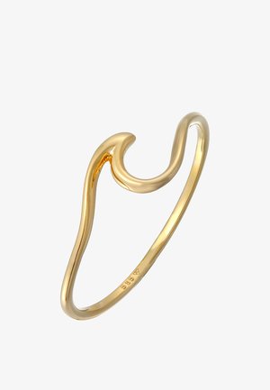 Guldbelagt åbent bangle-armbånd med et bølget design, glat overflade og poleret finish. Bemærkelsesværdig kurvet form med et minimalistisk æstetik.