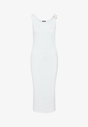 Robe midi blanche sans manches avec silhouette cintrée et bretelle unique à l'épaule avec un détail de boucle circulaire.