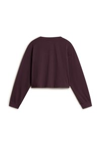 Korte langwerpige mouwen shirt in donkerpaarse stof, met een simpele ronde halslijn en ribgebreide manchetten. Gladde textuur zonder zichtbare patronen.