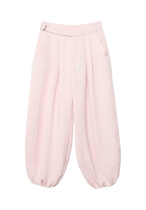 Lichtroze wijduitlopende broek met plooien, zijzakken, een gespdetail op de tailleband en gerimpelde zoom.