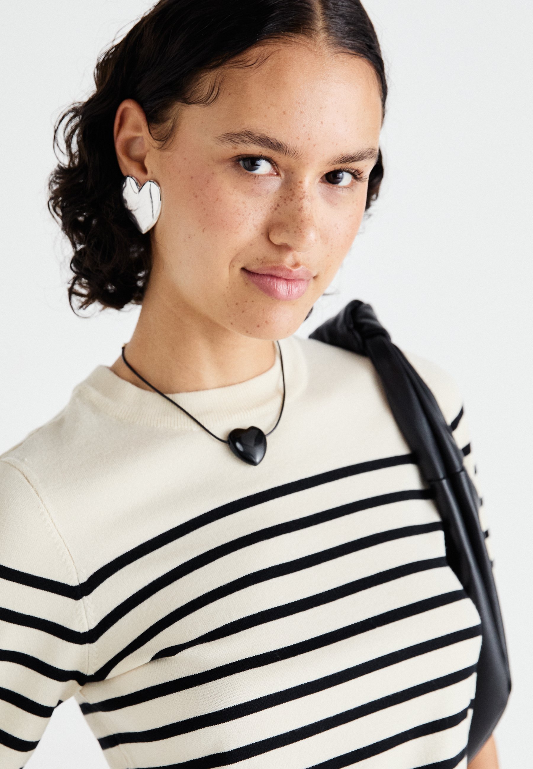 売れ筋商品|||ヤス Tシャツ レディース トップス YASLENA  - Basic T-shirt - birch/black YAS YASLENA - T-shirt basic - birch/black/avorio - Zalando