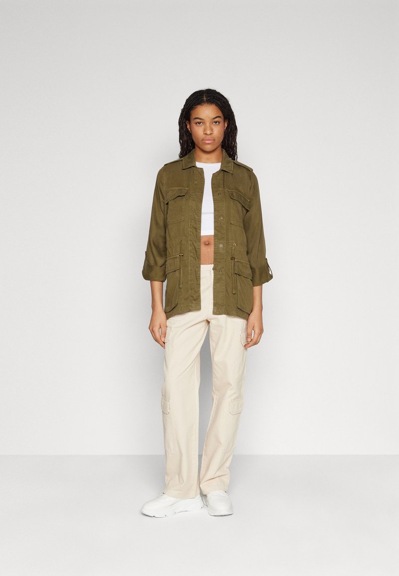Veste militaire Armée de l'air Française verte 4 poches