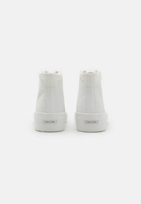 Calvin Klein Sneakers alte - white