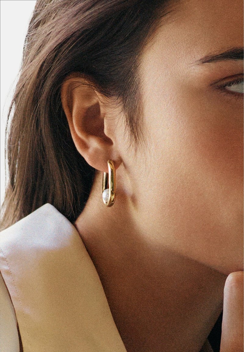 EDBLAD MODERNIST PEARL HOOPS LARGE - Auskarai - gold-coloured
