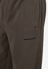 Pegador WIDE  brązowy