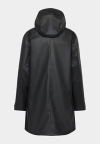 Svart vattentät kappa med huva, med en mjuk yta, långa ärmar och en avslappnad passform, designad för diskret funktionalitet.