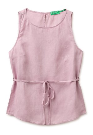 Top sans manches en lin violet clair avec un col rond et une fine ceinture à la taille, étiqueté « United Colors of Benetton ».