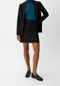 comma Sweter