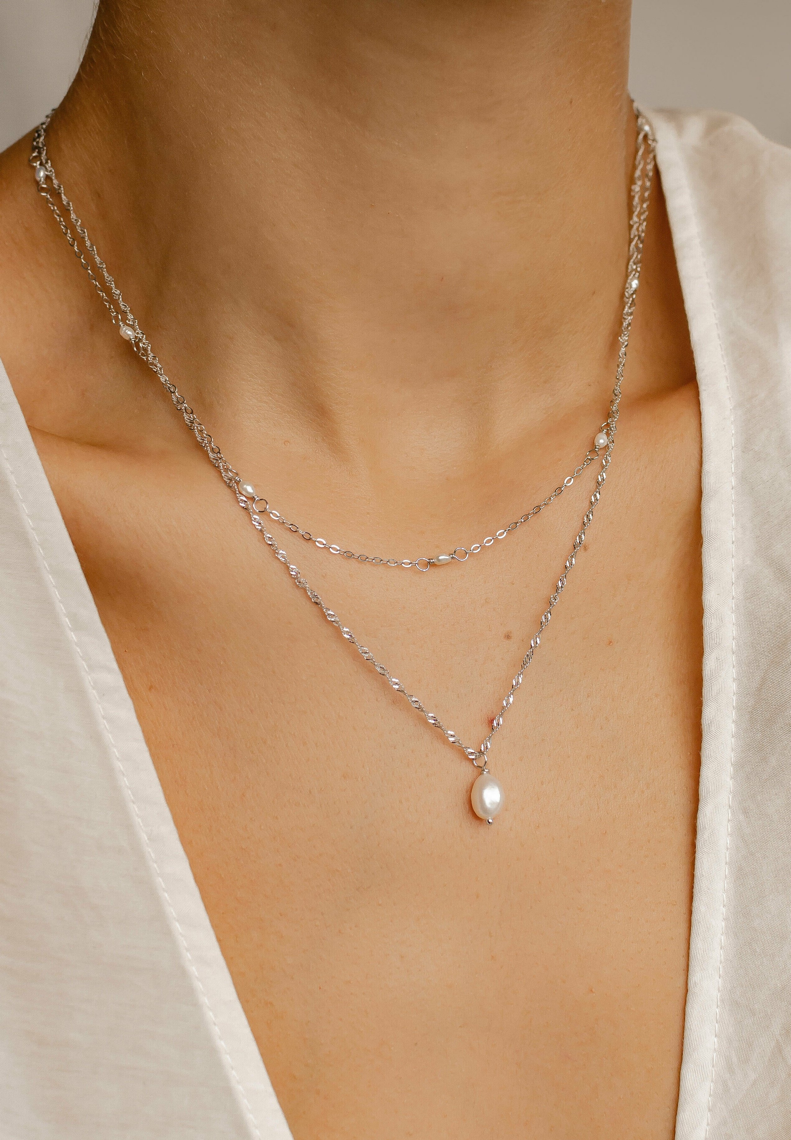 Collana A Strati Donna - Set Con Girocollo Di Perle E Collana Cuore, Elegante E Delicata (Argento)