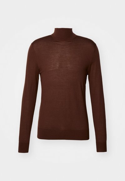 Rjava turtleneck pulover, izdelan iz lahkega pletenega materiala, ima dolge rokave, prilegajočo se zasnovo ter rebraste manšete in rob.