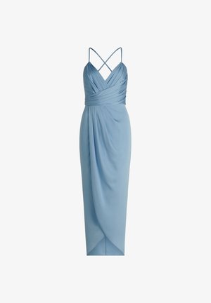 Robe maxi bleu clair sans manches avec bretelles spaghetti croisées, corsage plissé, taille froncée et jupe portefeuille à l'avant.