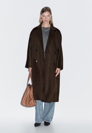 Massimo Dutti LONG DOUBLE-BREASTED - Klasický kabát - brown