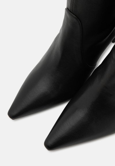 Stuart Weitzman Stiefel - black