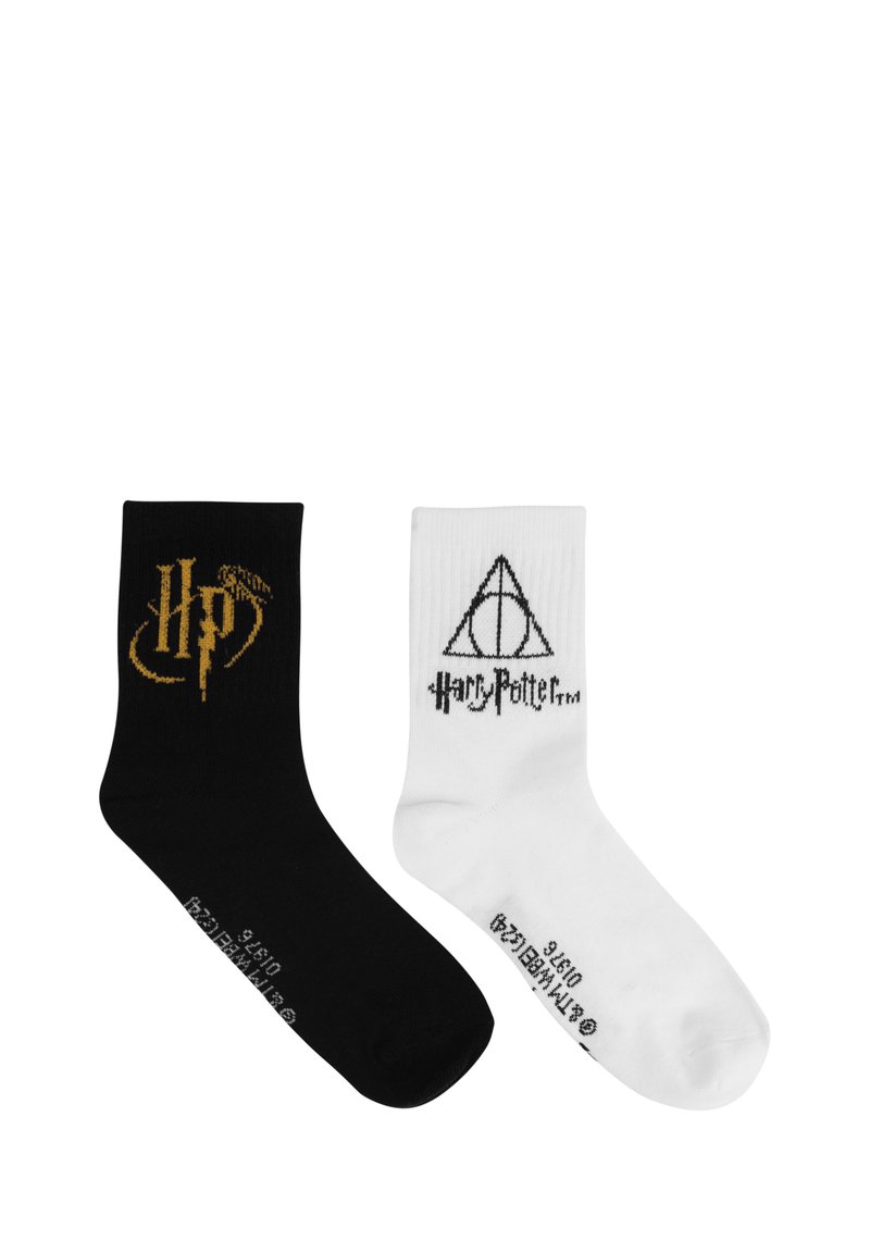 Schwarze Socke mit goldenem "HP"-Logo und Zauberstab-Design; weiße Socke mit schwarzem "Harry Potter"-Text und Dreieckssymbol. Mischmaterial aus Baumwolle.
