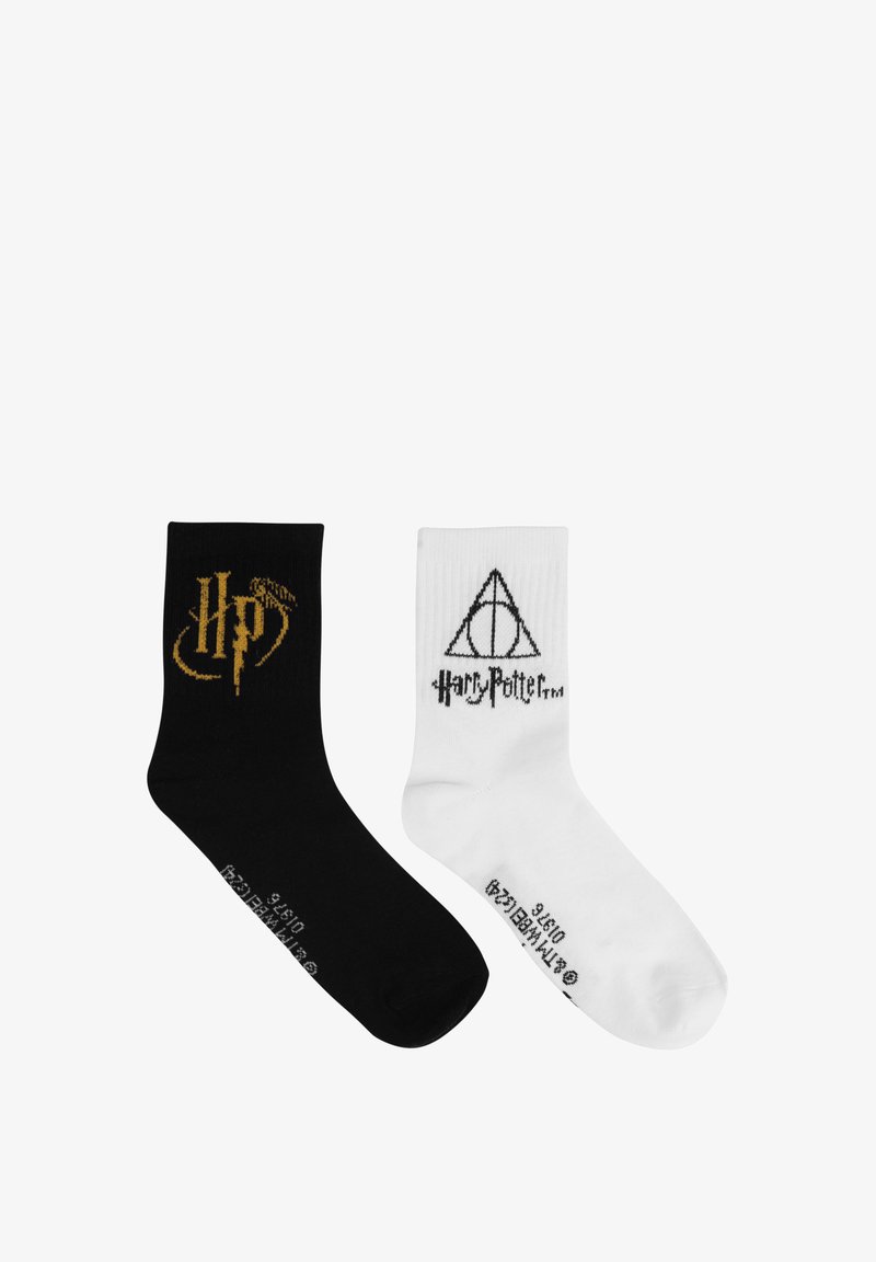 Schwarze Socke mit goldenem "HP"-Logo und Zauberstab-Design; weiße Socke mit schwarzem "Harry Potter"-Text und Dreieckssymbol. Mischmaterial aus Baumwolle.