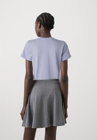 Wrangler REGULAR TEE - Camiseta básica - sweet lavender