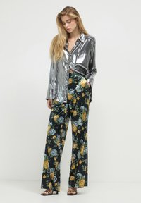 Calliope FANTASIA  - Pantalon classique - variante