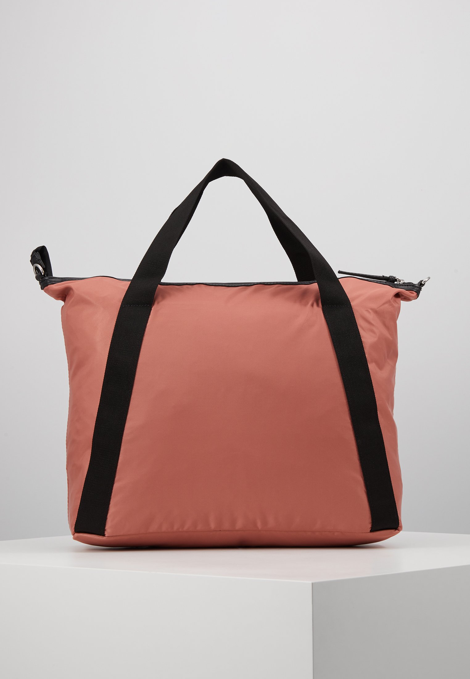 DAY Birger et Mikkelsen GWENETH CROSS Shoppingveske DAY Birger et Mikkelsen GWENETH CROSS Shoppingveske