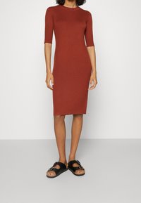 Esprit Fodralklänning - brown