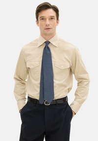 Oscar Jacobson Camicia - almond beige