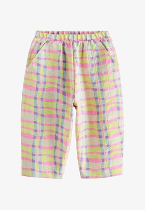 Pantalones para niño pequeño con cintura elástica, bolsillos laterales y un patrón de cuadros en tonos pastel rosa, amarillo y azul sobre tela texturizada.