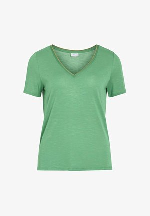 T-shirt vert manches courtes col en V avec une texture subtile et des coutures contrastées le long de l'encolure, coupe décontractée avec un ourlet droit.