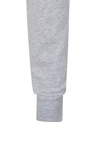 Grauer Baumwoll-Sweatshirtärmel mit einem gerippten Bund. Der Stoff hat ein weiches, strukturiertes Erscheinungsbild und eignet sich gut für legere Kleidung.