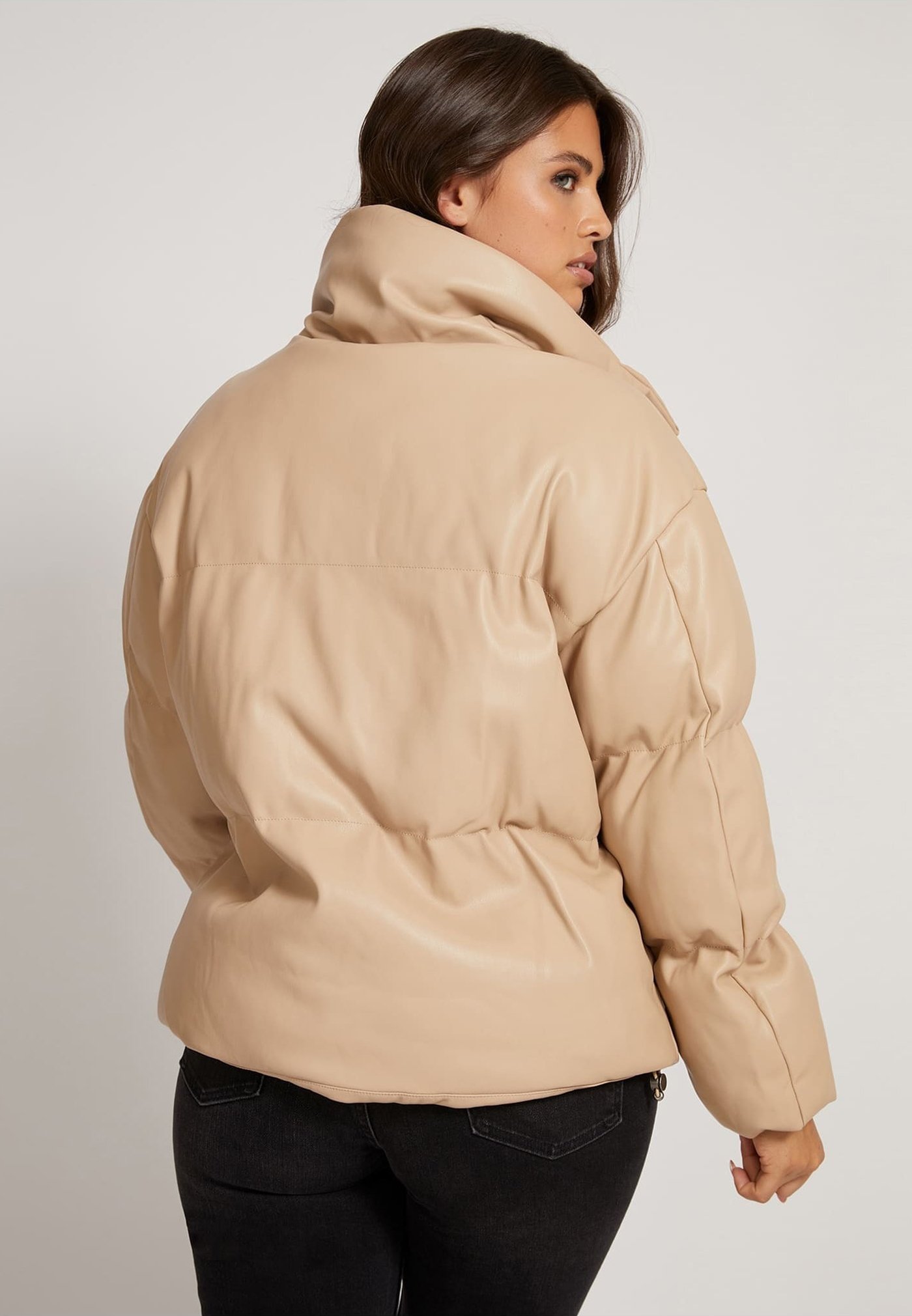en creme jacket