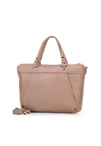 Beige Lederhandtasche mit zwei Griffen, abnehmbarem Schultergurt und silberner Hardware, vor einem weißen Hintergrund präsentiert.