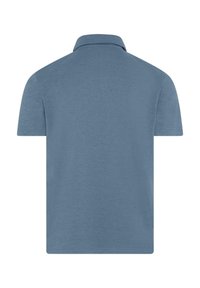 Világoskék, rövid ujjú pólóing, puha anyagból készült. Klasszikus gallérral és sima, texturált felülettel rendelkezik.