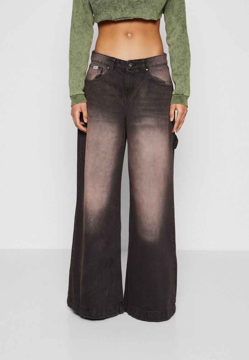 The Ragged Priest - SWEEPER WIDE LEG - Flared Jeans - dirty charcoal wash, Vergrößern